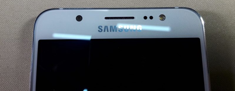 Фронтальная камера Samsung Galaxy J7